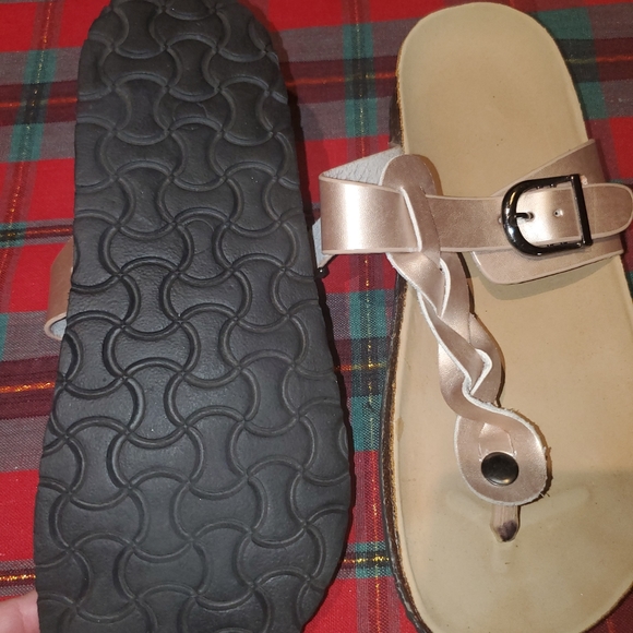 Sandals - Picture 3 of 3